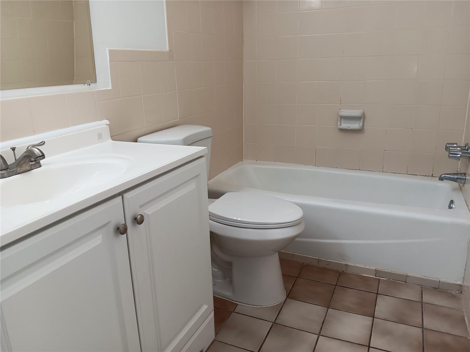 Image 8 of 12 For 116 Jefferson Circle N 7