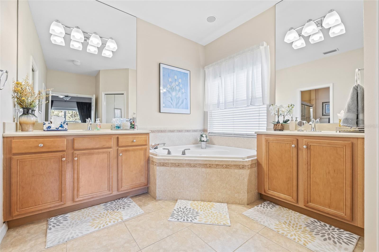 Image 18 of 35 For 5337 Hogan Lane