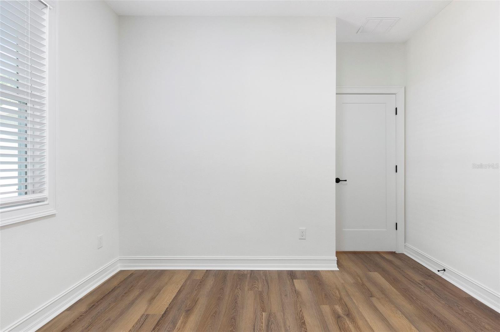 Image 28 of 42 For 2801 10th Street