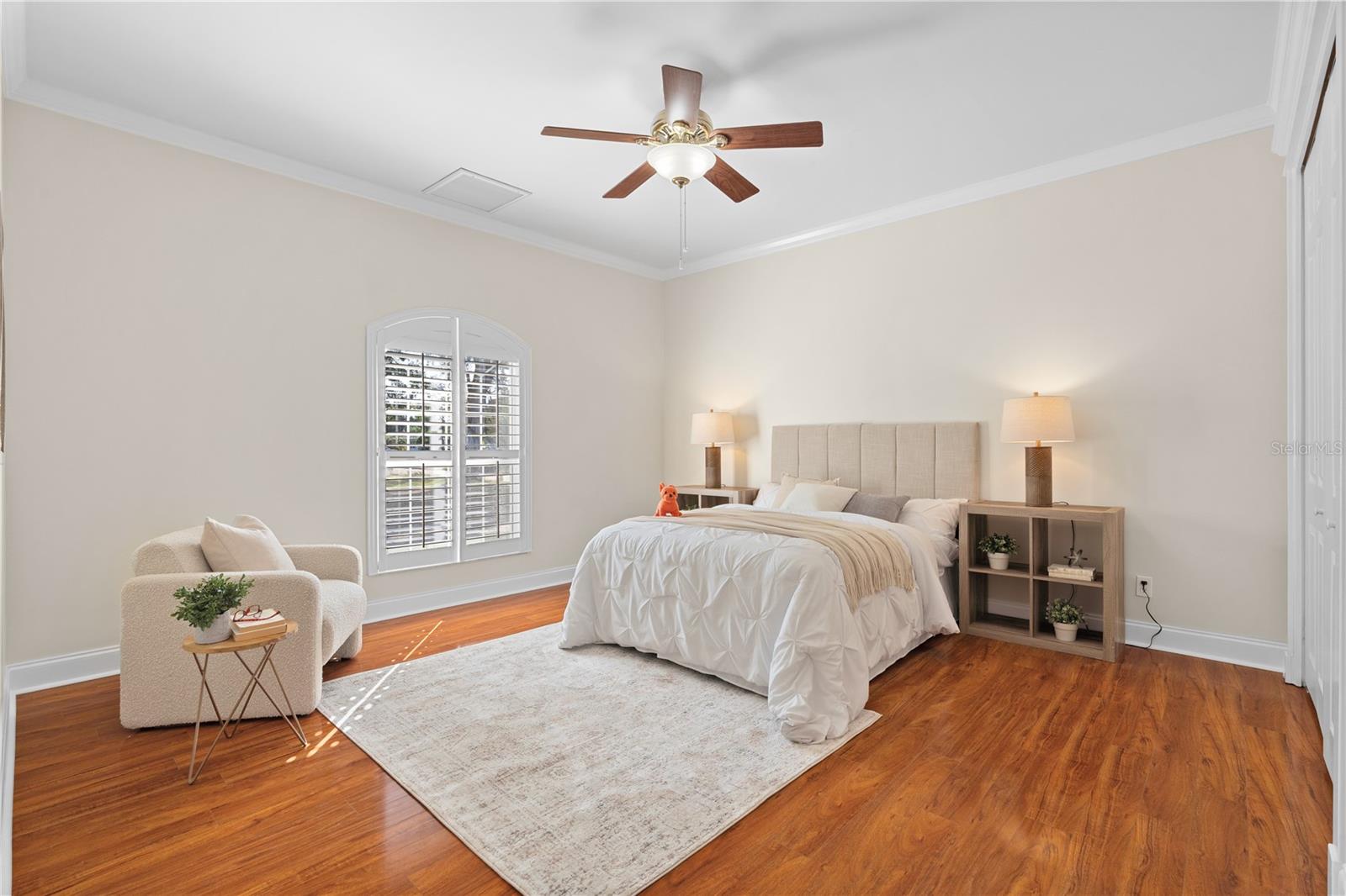 Image 8 of 40 For 300 62nd Street N