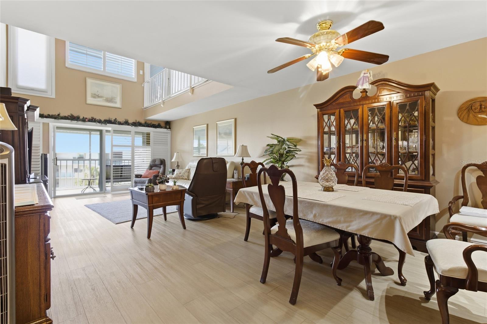 Image 10 of 39 For 5567 Sea Forest Drive 323