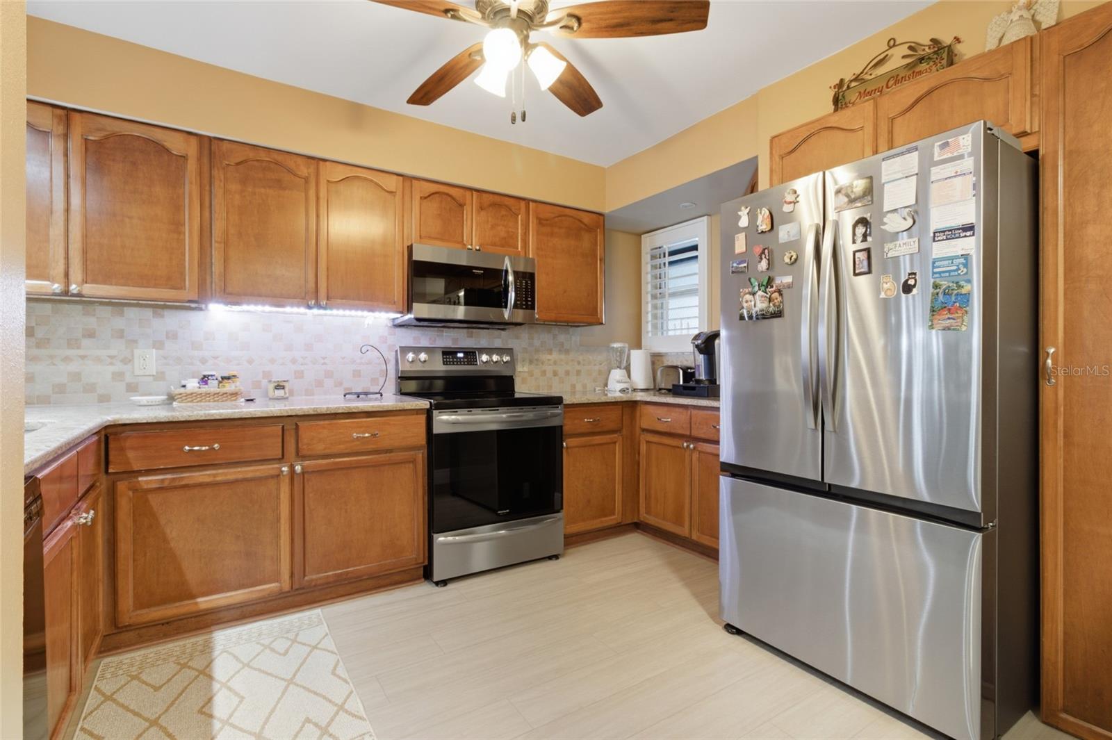 Image 12 of 39 For 5567 Sea Forest Drive 323