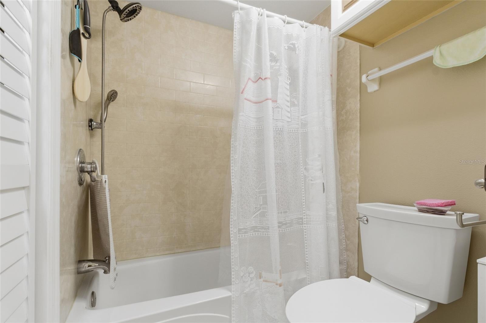 Image 19 of 39 For 5567 Sea Forest Drive 323