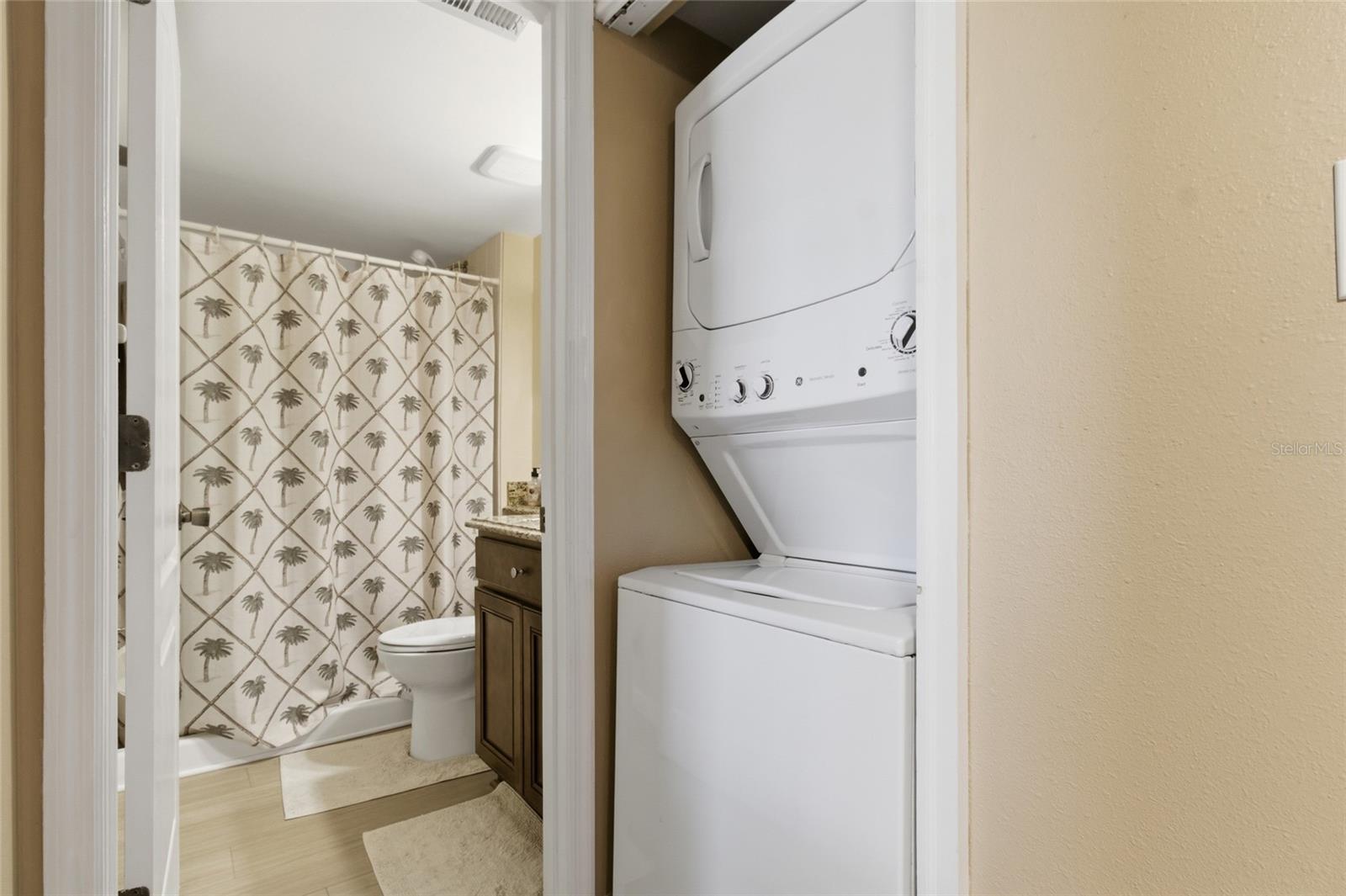 Image 26 of 39 For 5567 Sea Forest Drive 323