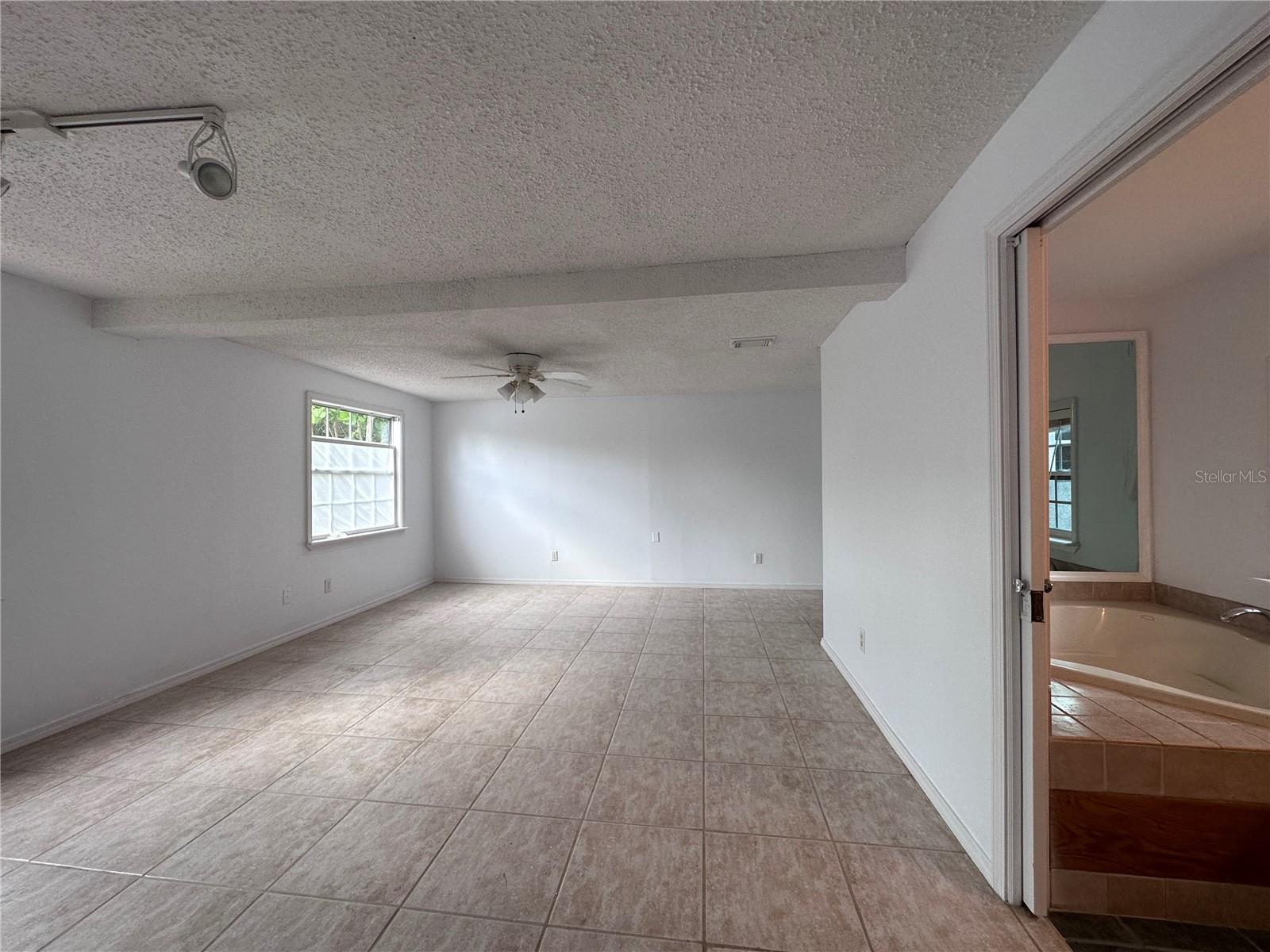 Image 11 of 23 For 315 Sunburst Court