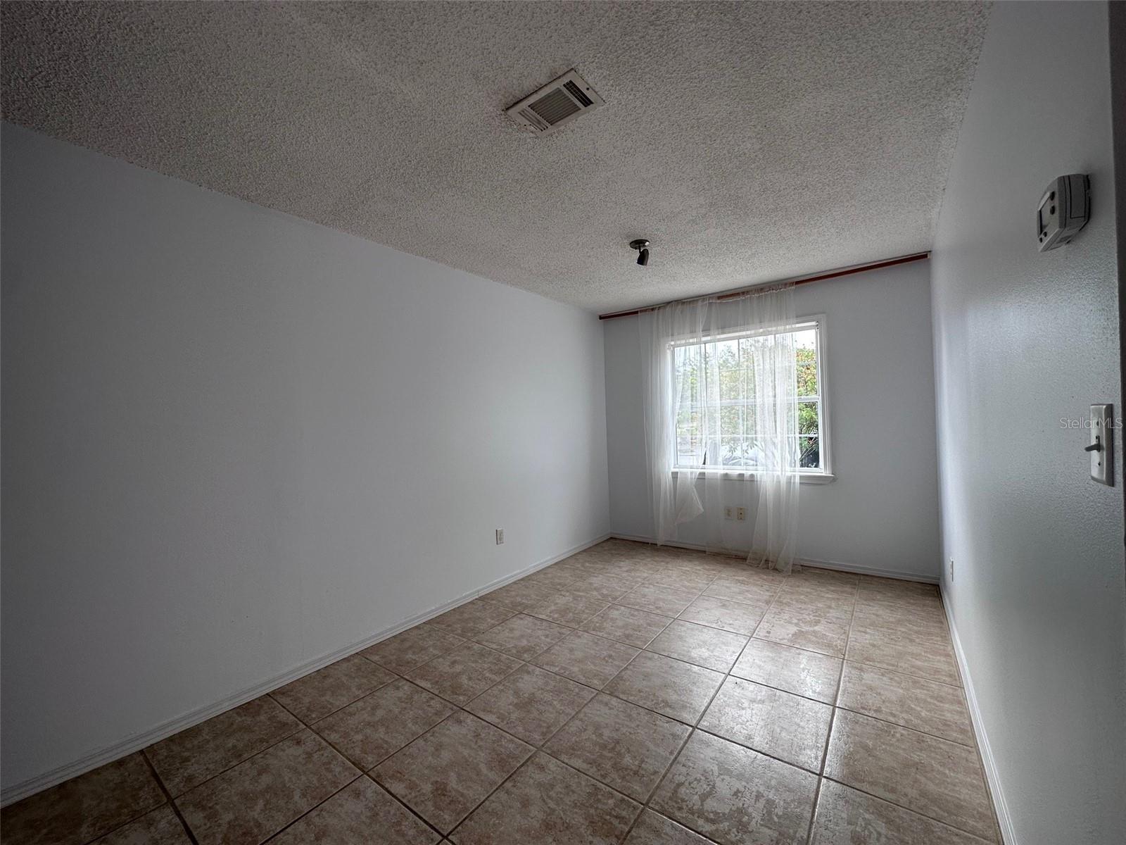 Image 13 of 23 For 315 Sunburst Court