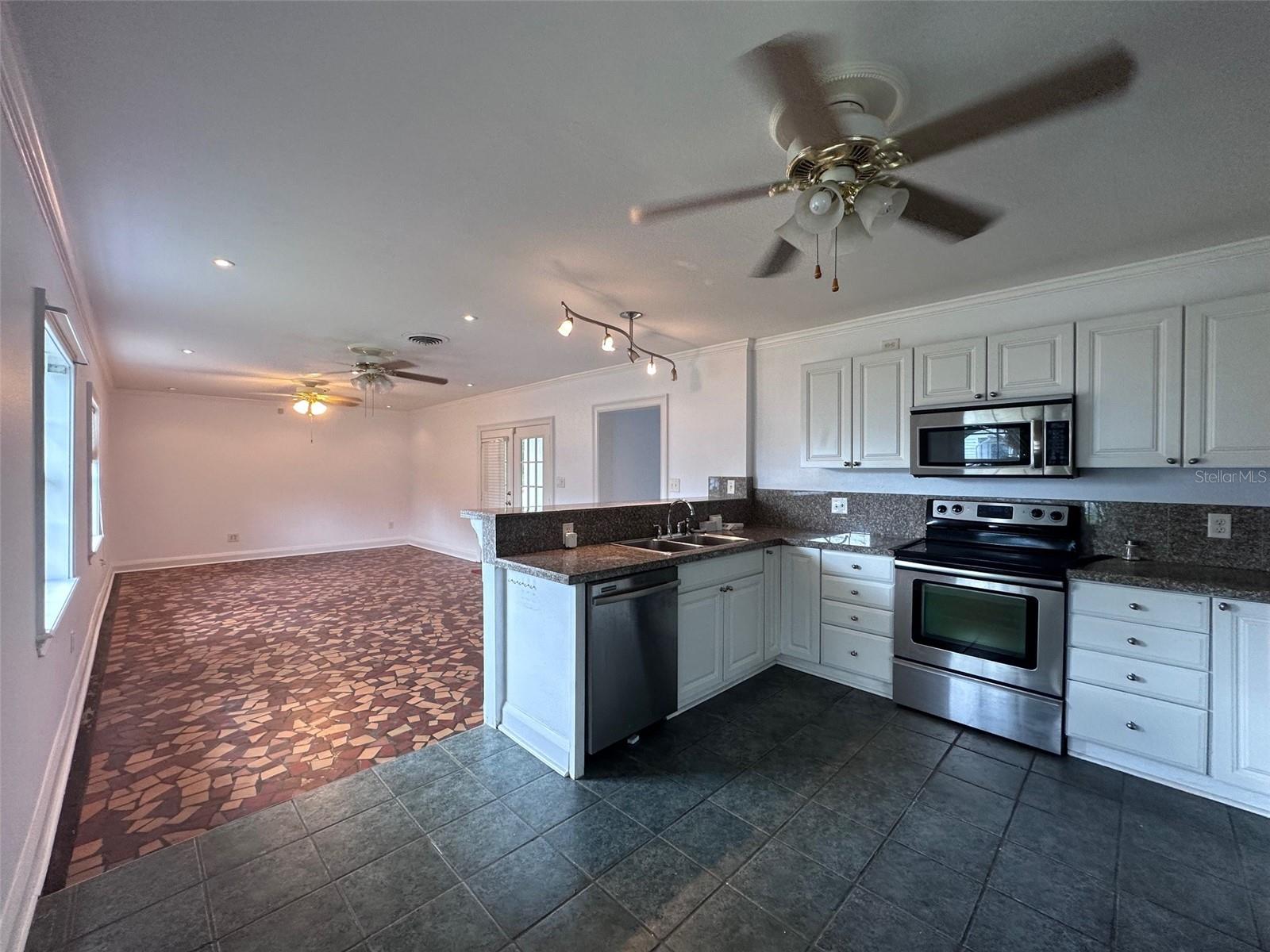 Image 4 of 23 For 315 Sunburst Court