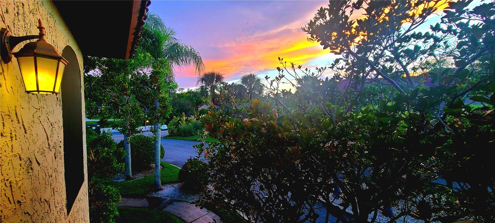 Image 2 of 18 For 1003 Bayshore Boulevard 207