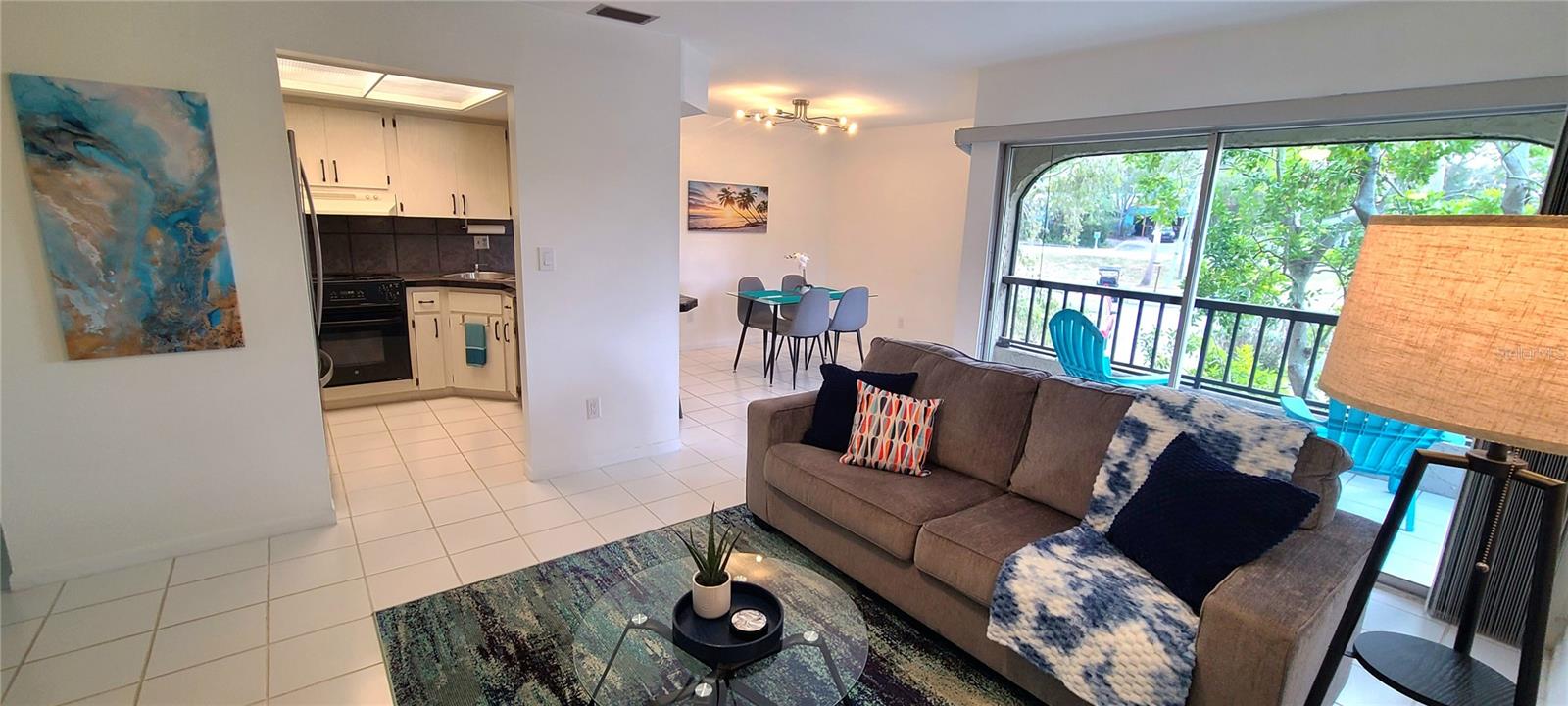 Image 3 of 18 For 1003 Bayshore Boulevard 207
