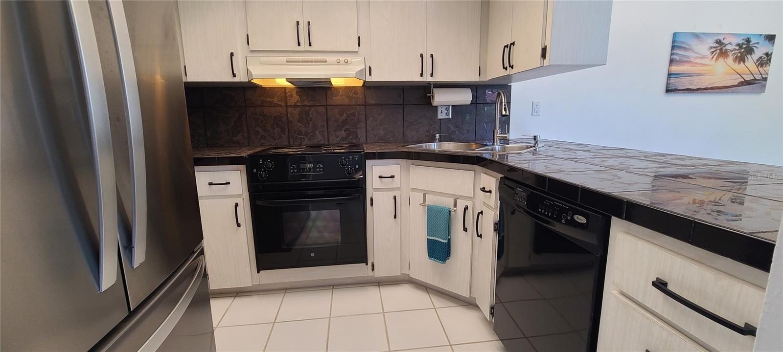 Image 7 of 18 For 1003 Bayshore Boulevard 207