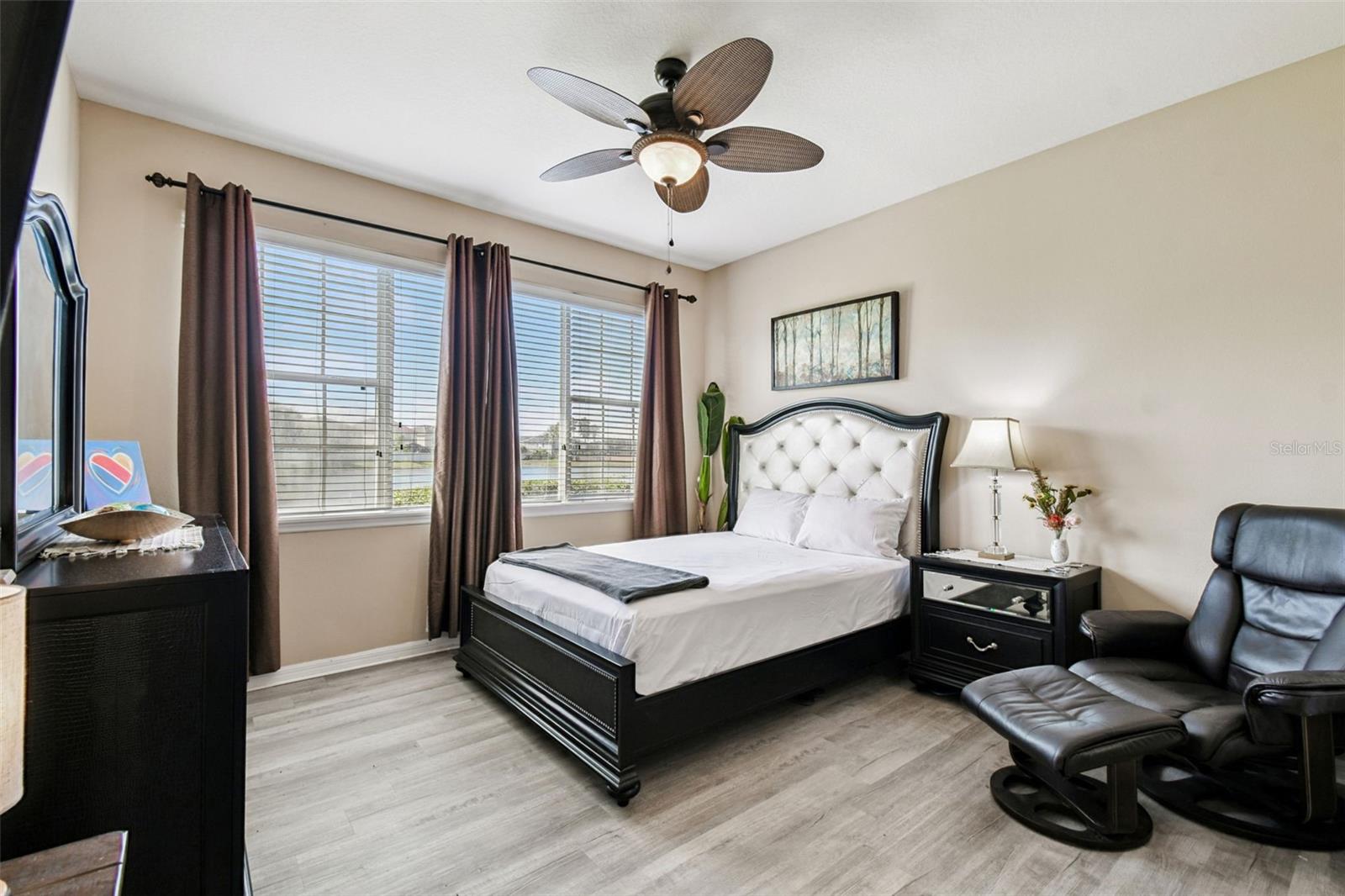 Image 21 of 54 For 2353 Chatham Place Drive