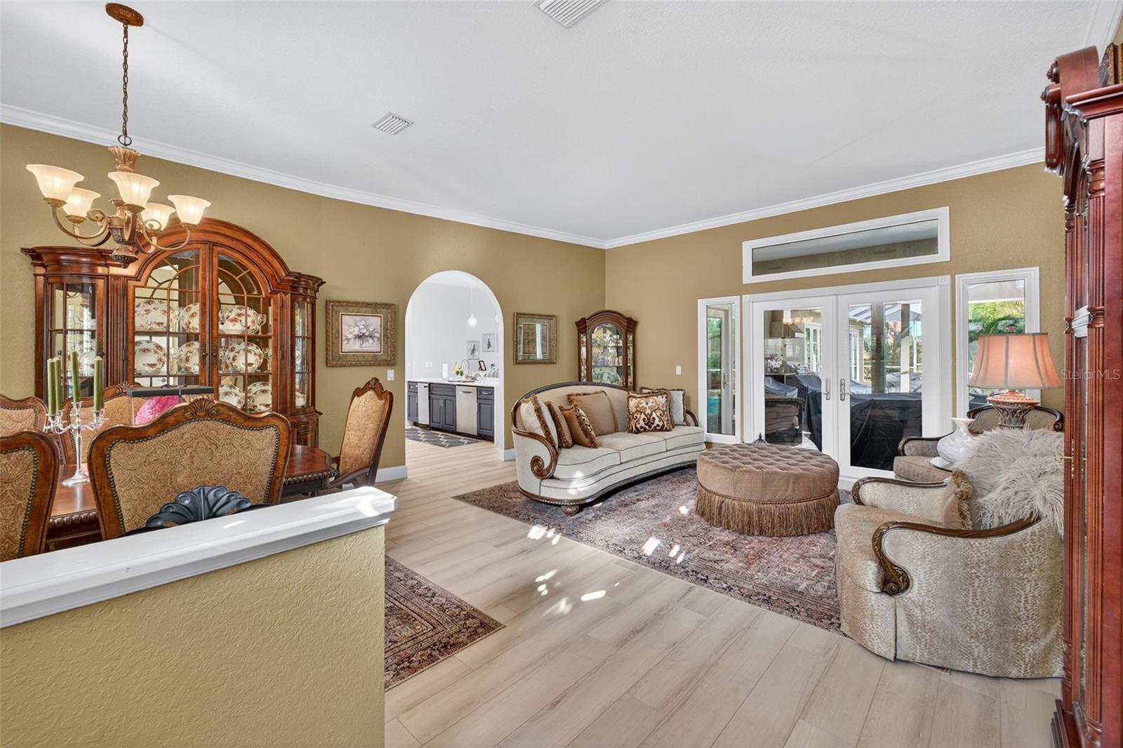 Listing photo id 10 for 15802 Stanton Lane