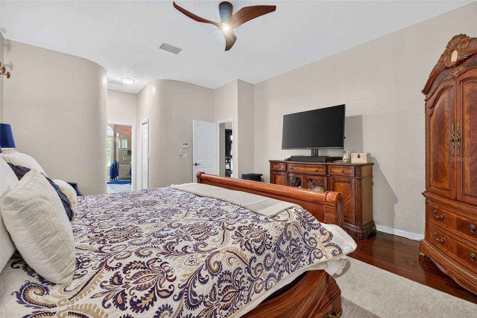 Listing photo id 13 for 15802 Stanton Lane