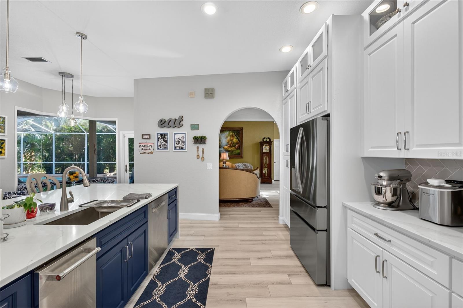 Listing photo id 26 for 15802 Stanton Lane