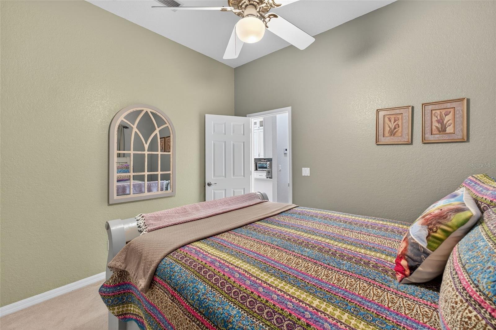 Listing photo id 41 for 15802 Stanton Lane