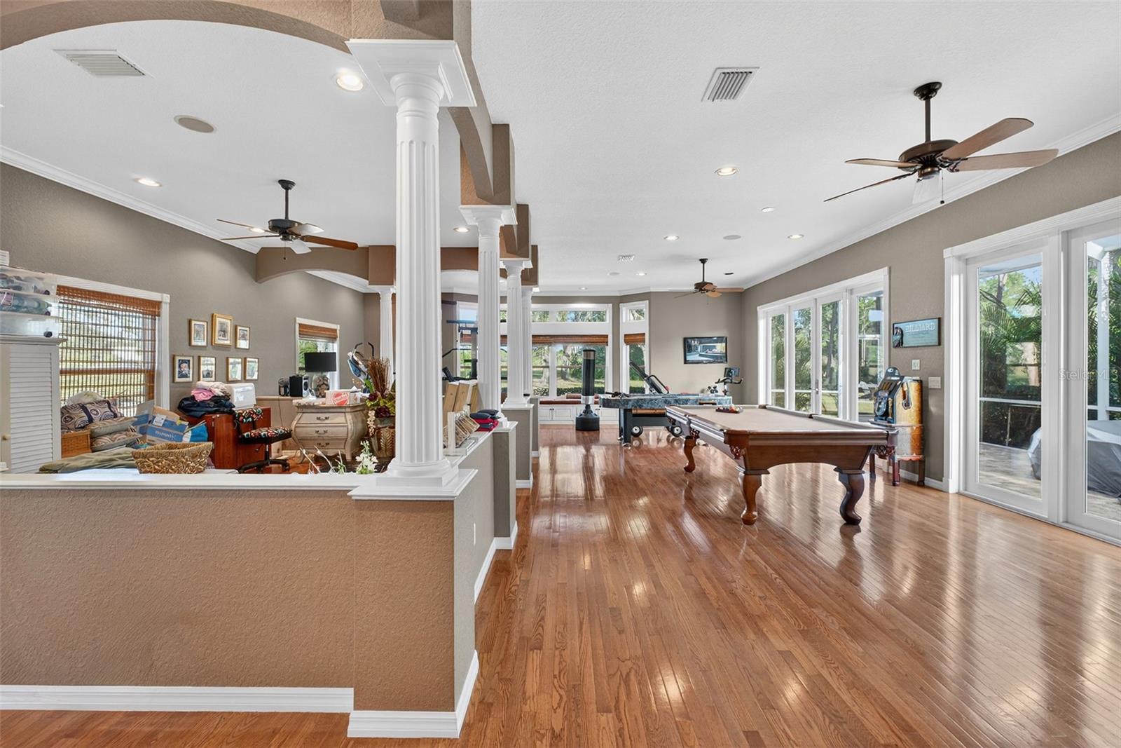 Listing photo id 46 for 15802 Stanton Lane