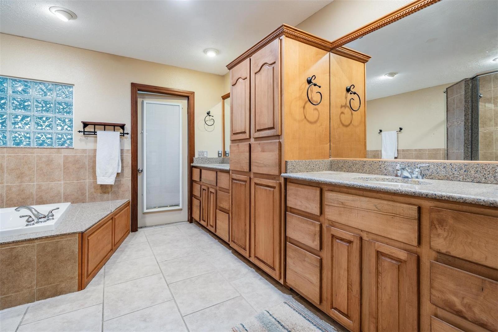 Image 34 of 66 For 2703 Pemberton Creek Drive