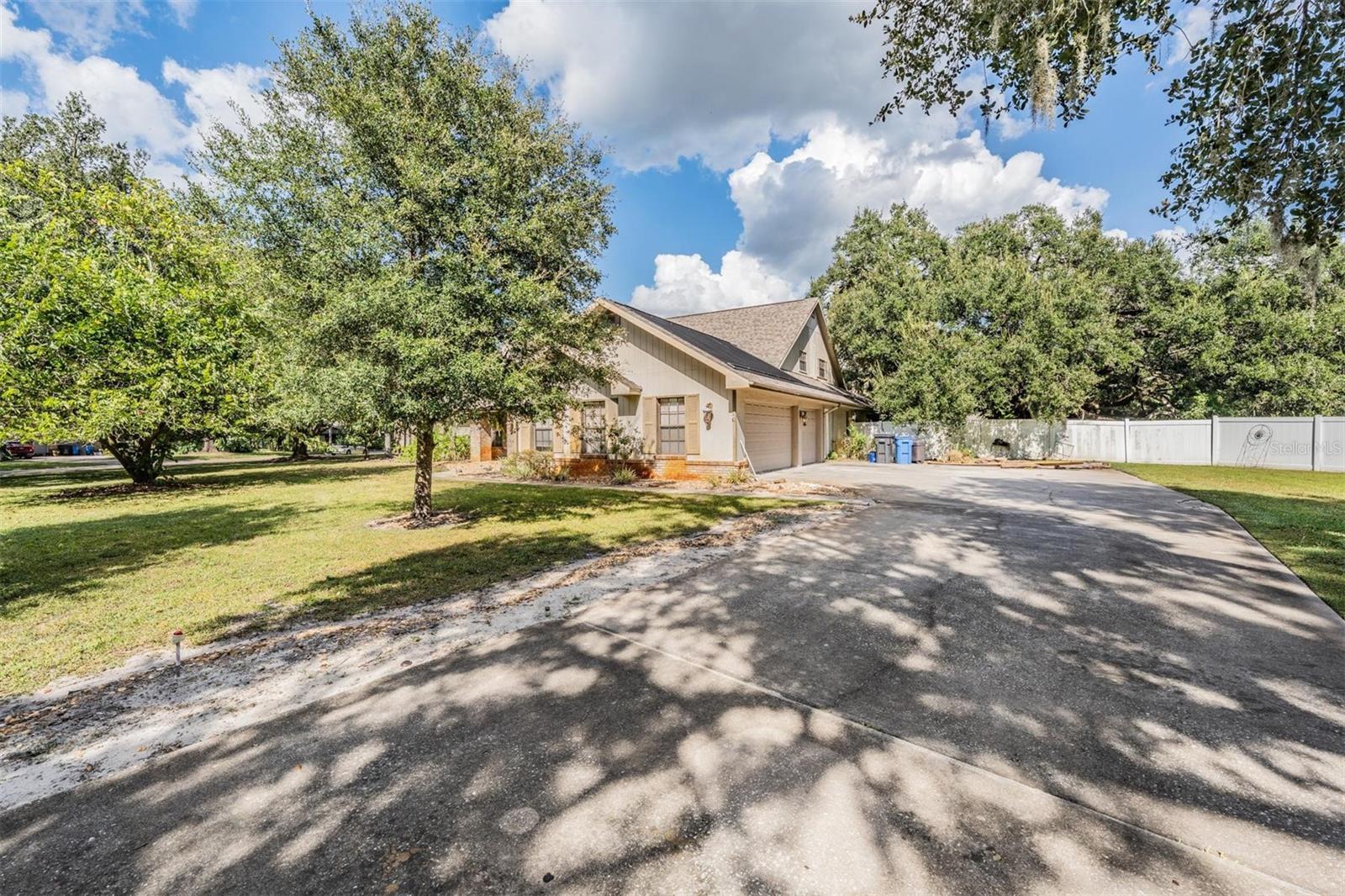 Image 4 of 66 For 2703 Pemberton Creek Drive