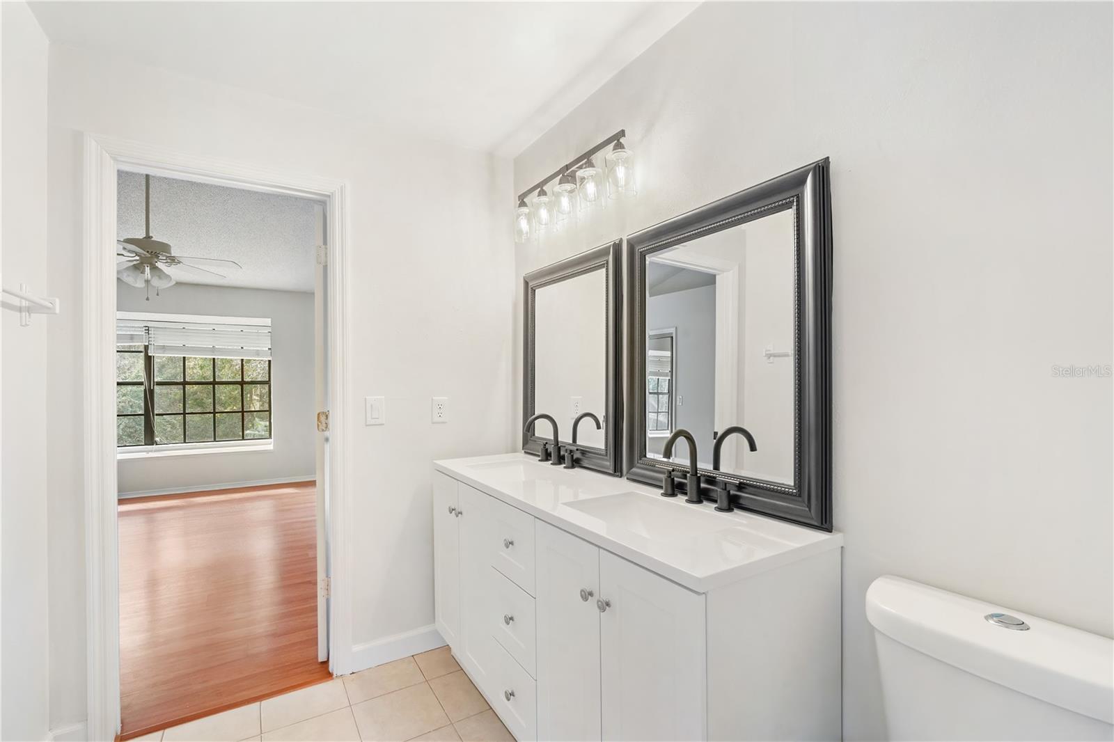 Image 17 of 30 For 5100 Burchette Road 3206