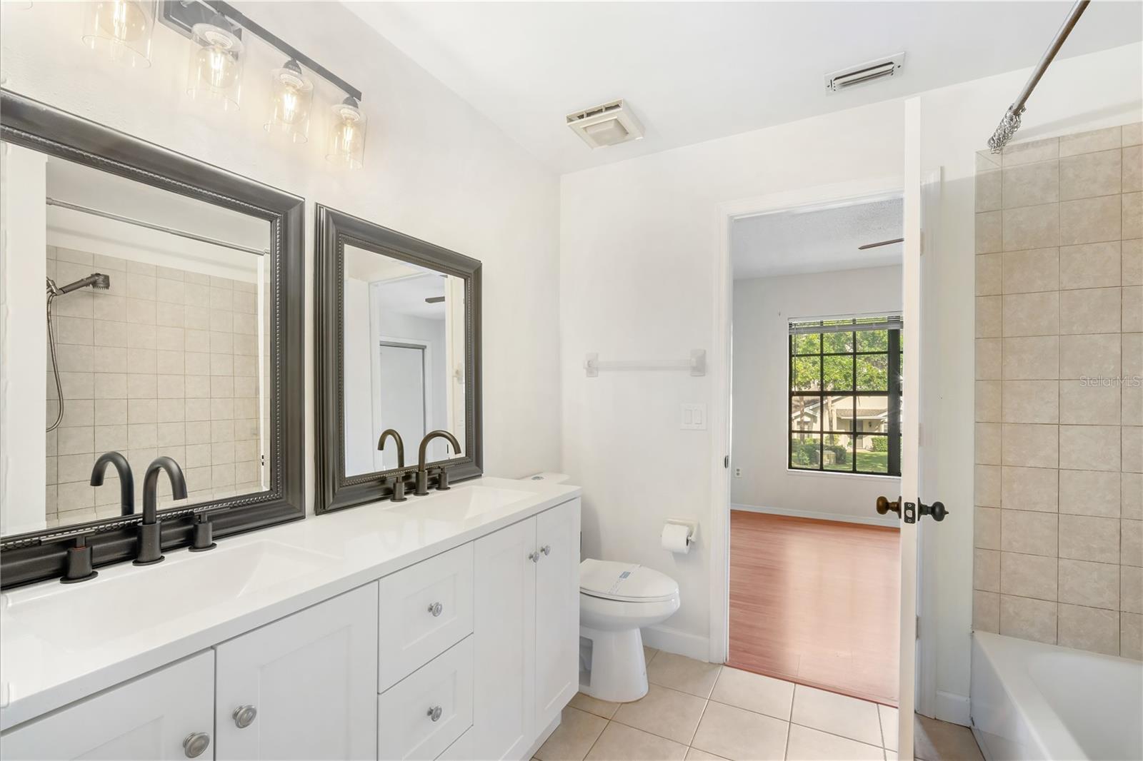 Image 18 of 30 For 5100 Burchette Road 3206