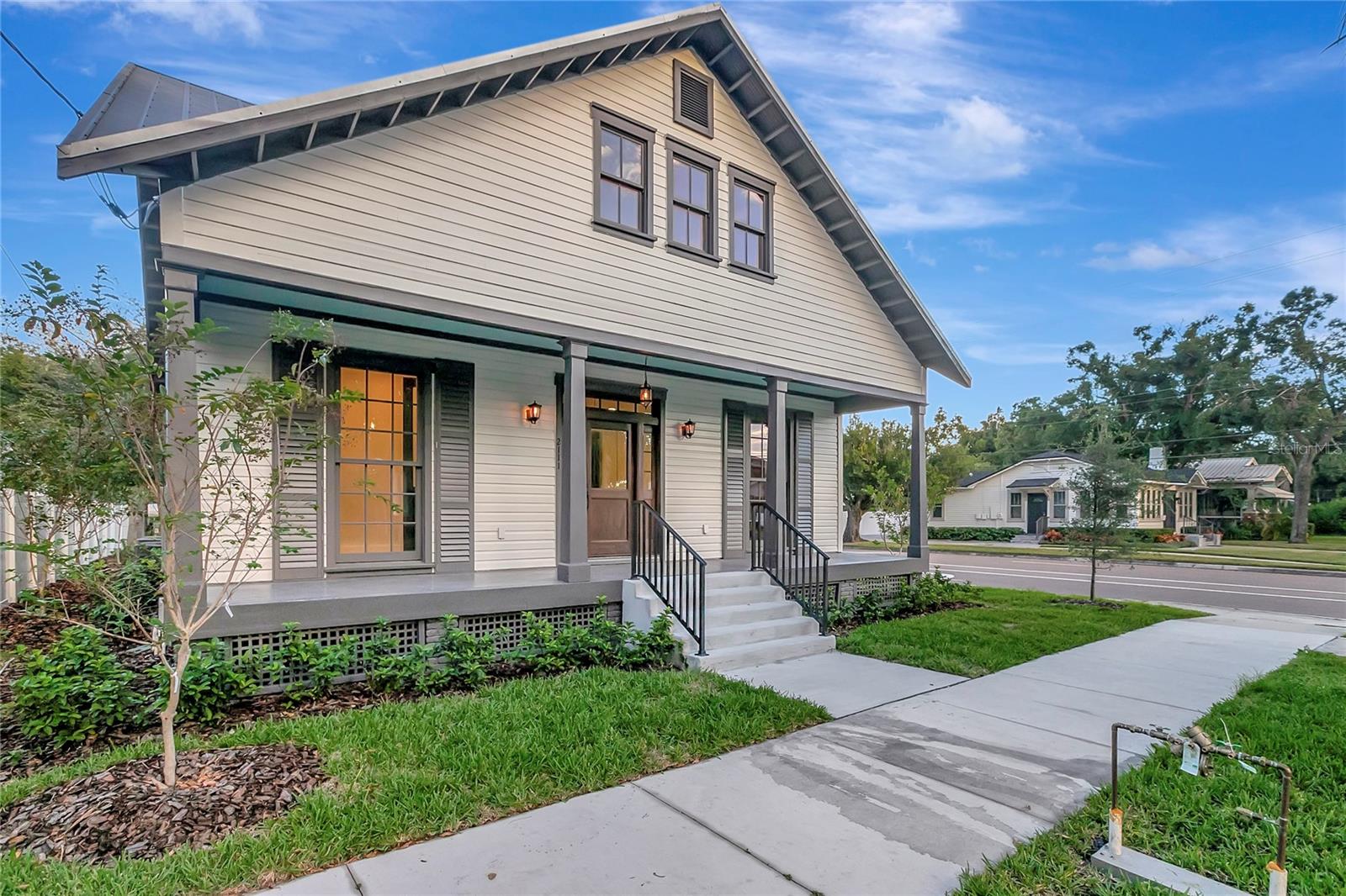 Image 32 of 37 For 2111 Cleveland Street