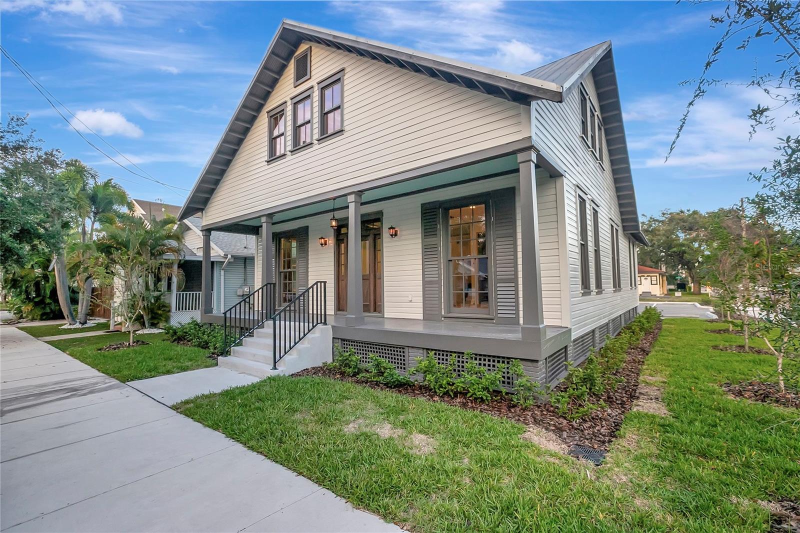 Image 33 of 37 For 2111 Cleveland Street