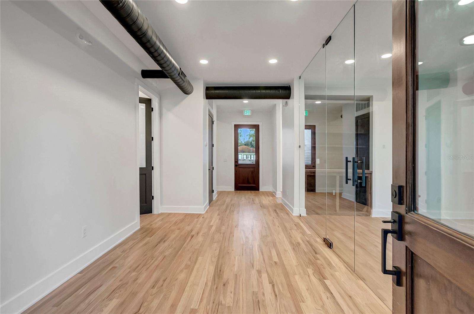 Image 4 of 37 For 2111 Cleveland Street