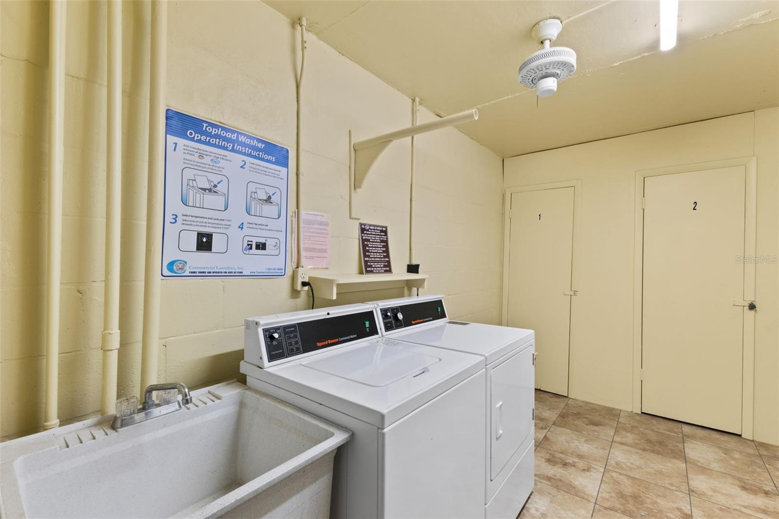 Image 36 of 46 For 4550 Cove Circle 501