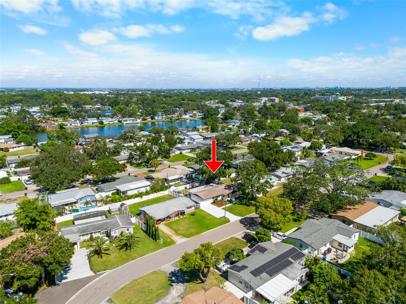 Listing photo id 26 for 1559 78th Terrace N