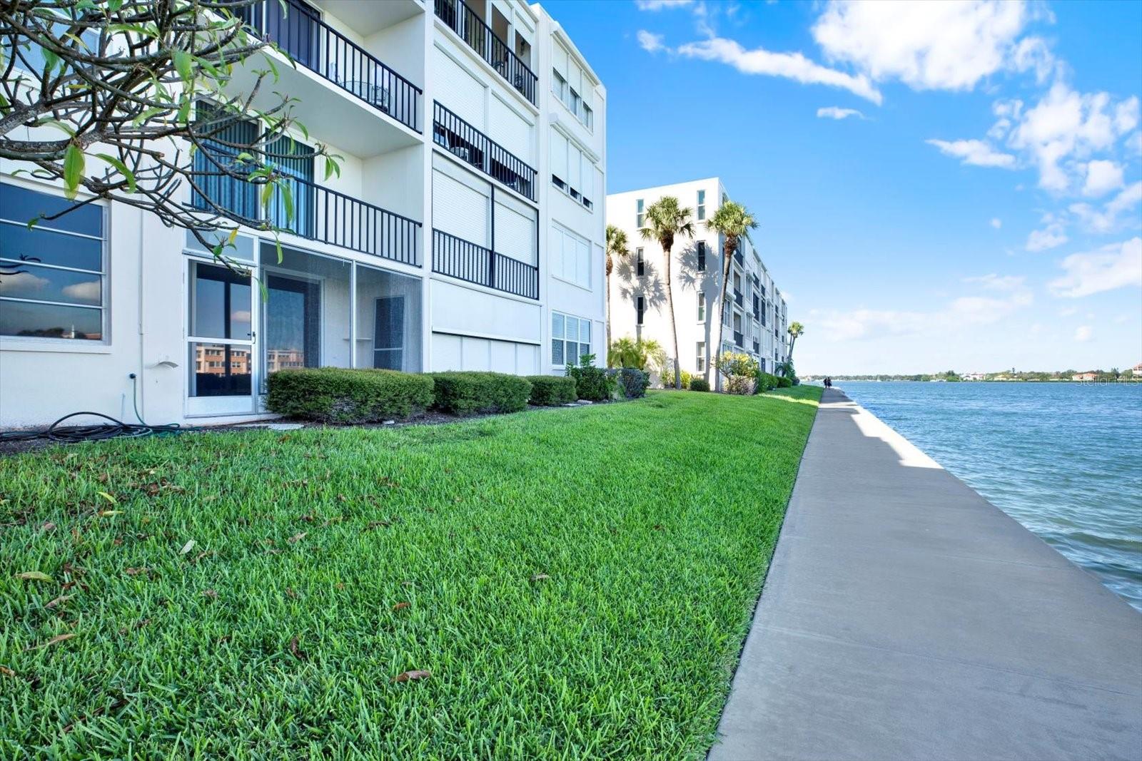 Image 2 of 36 For 7625 Sun Island Drive S 107