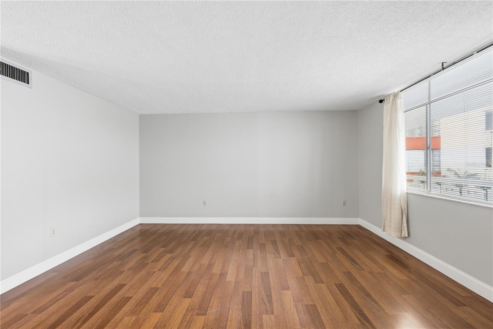 Image 15 of 39 For 2630 Pearce Drive 208