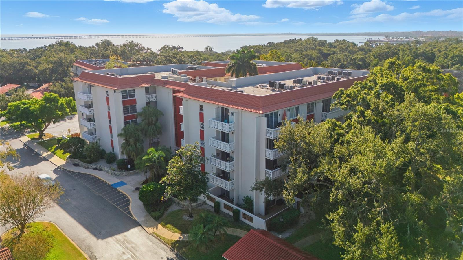 Image 5 of 39 For 2630 Pearce Drive 208