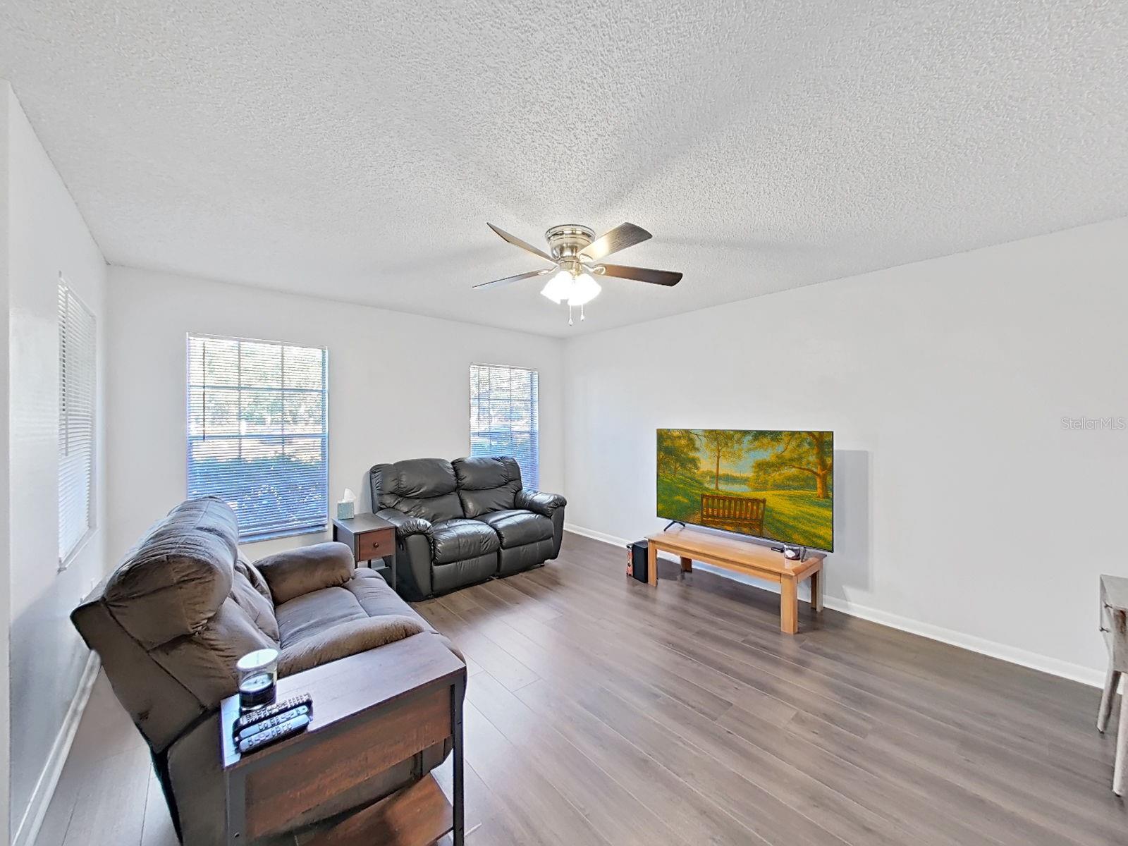 Image 11 of 56 For 2690 Coral Landings Boulevard 218