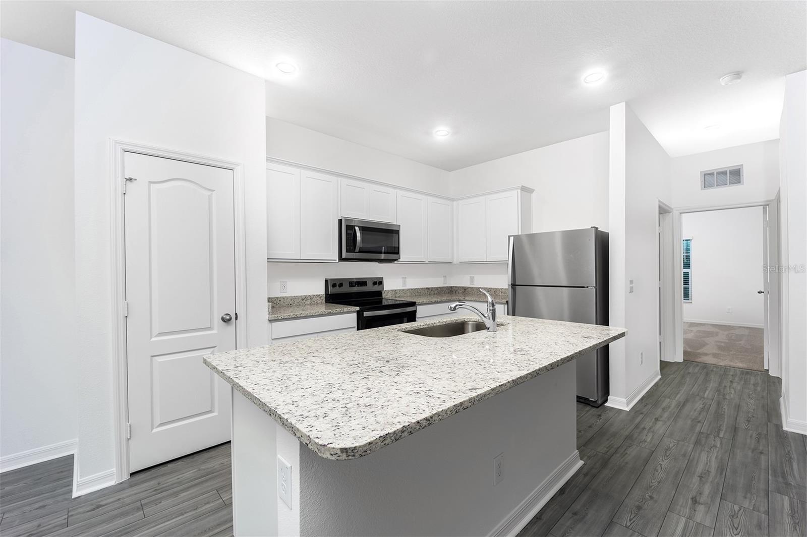 Image 4 of 16 For 381 Amberjack Court