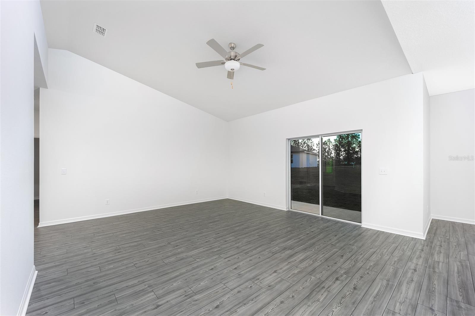 Image 7 of 16 For 381 Amberjack Court