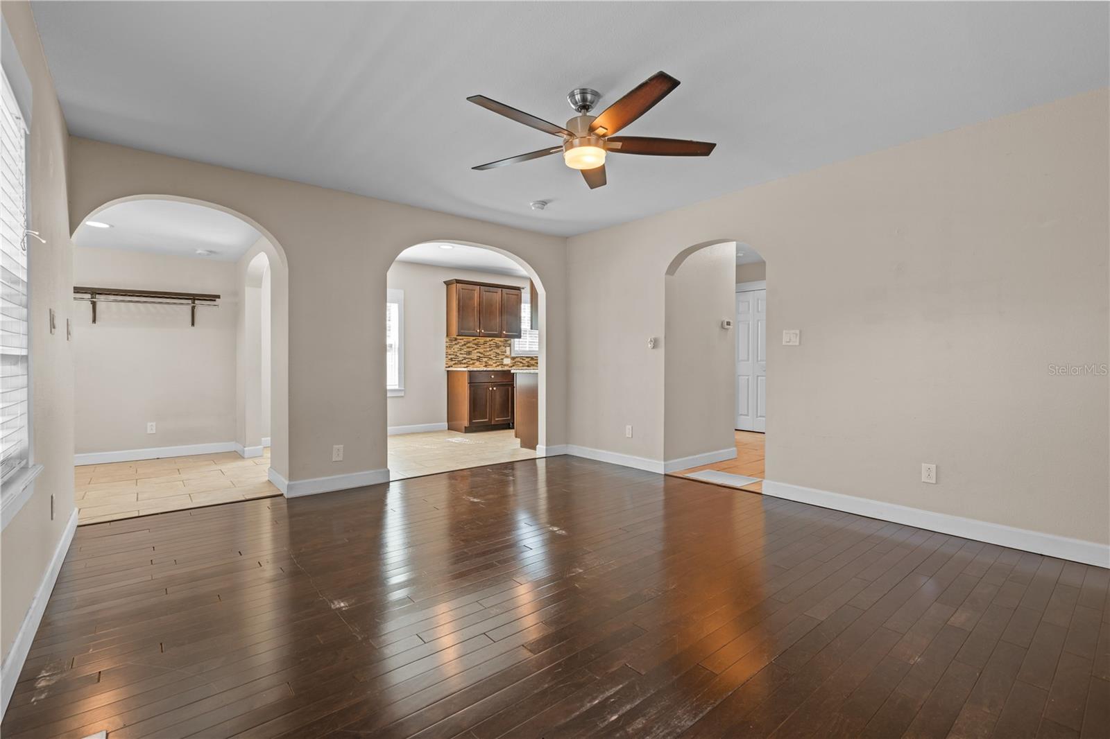 Image 11 of 32 For 222 25th Street N