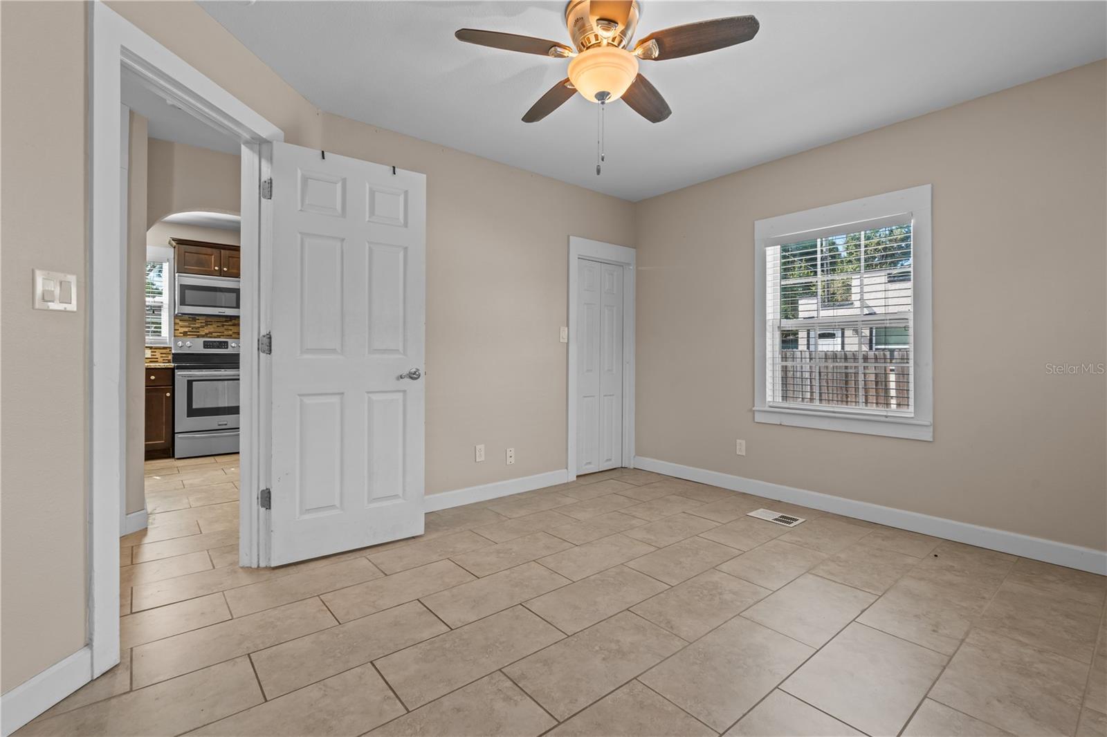 Image 13 of 32 For 222 25th Street N