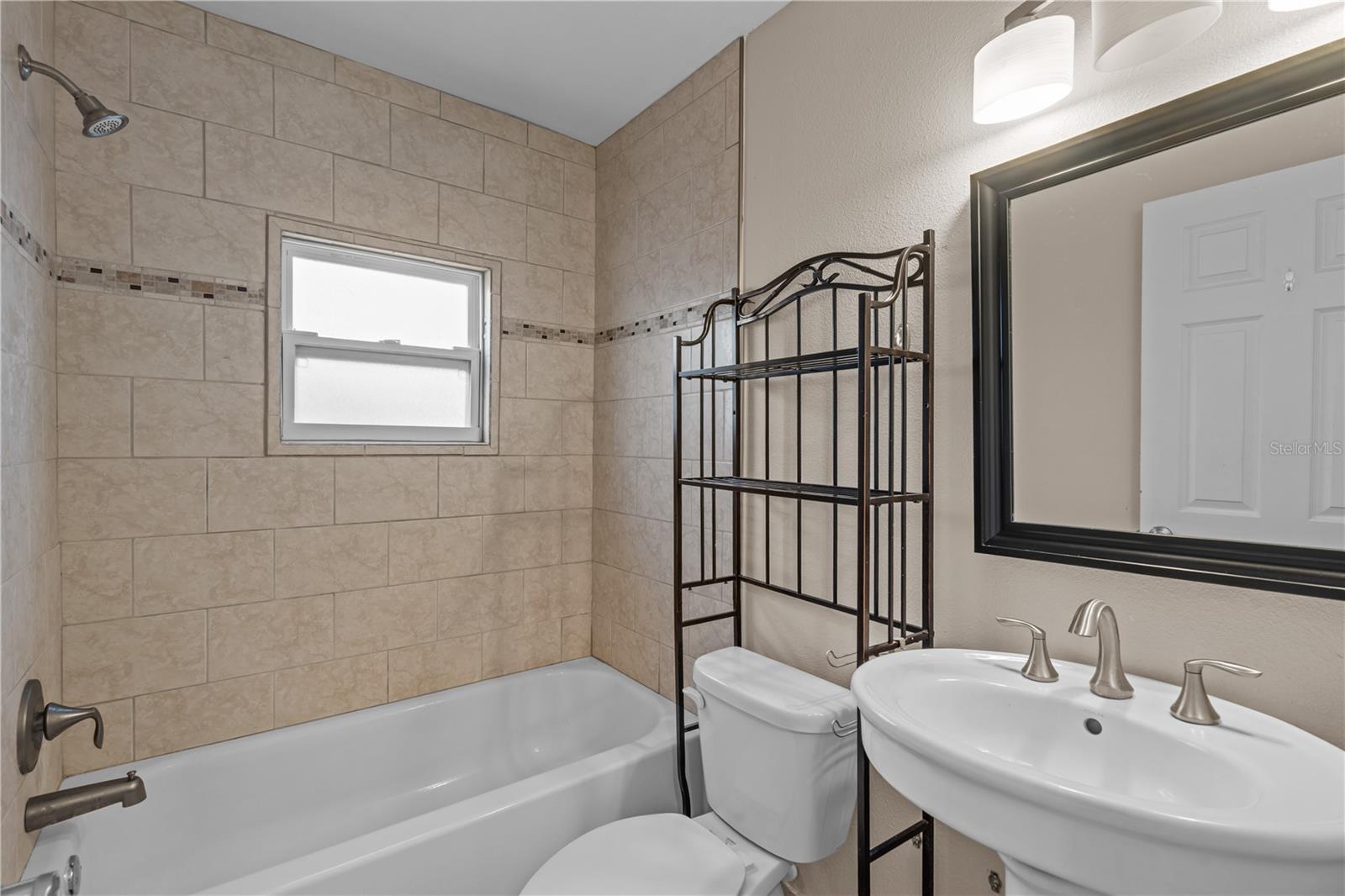 Image 16 of 32 For 222 25th Street N