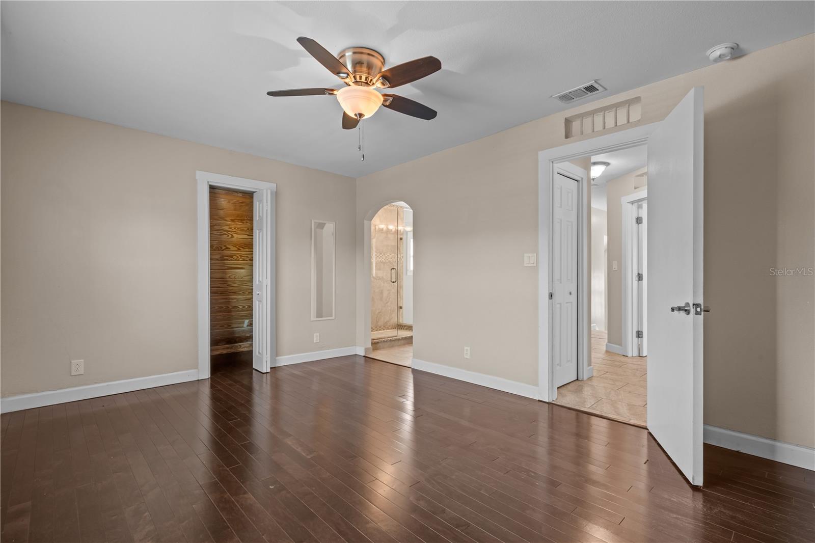 Image 20 of 32 For 222 25th Street N