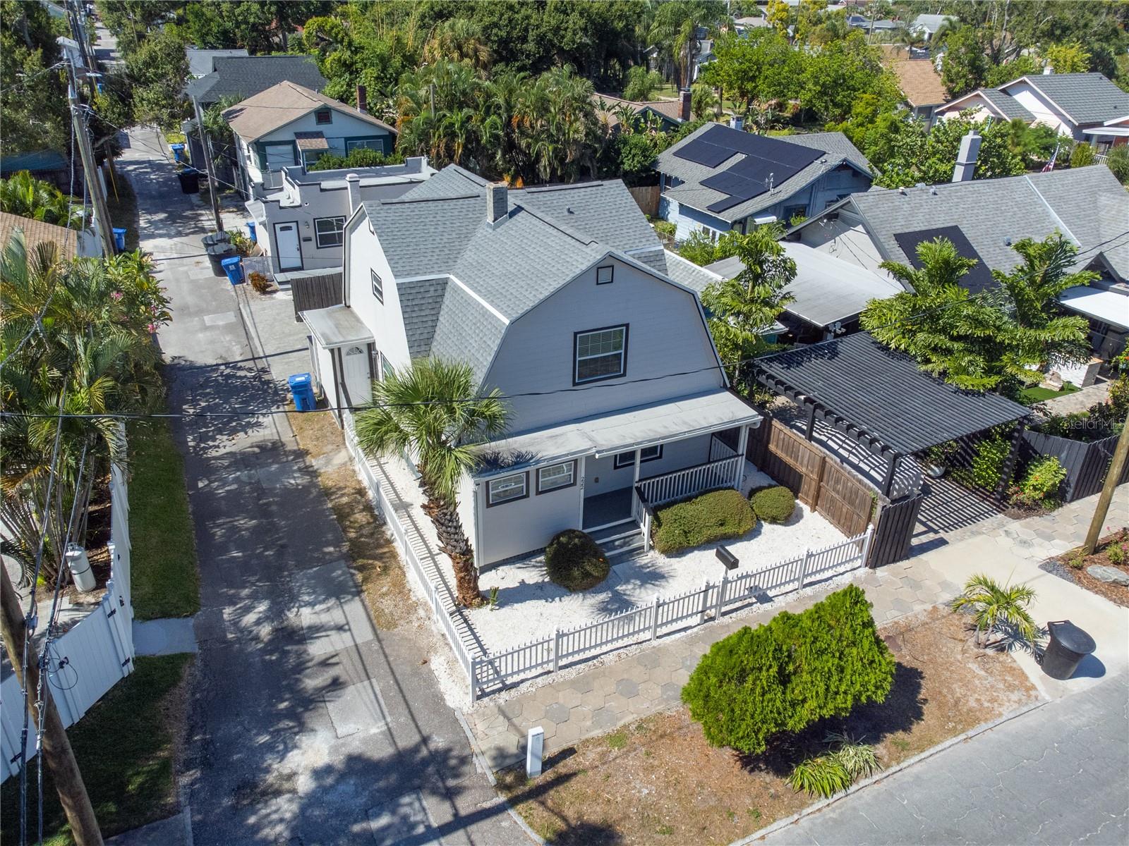 Image 3 of 32 For 222 25th Street N