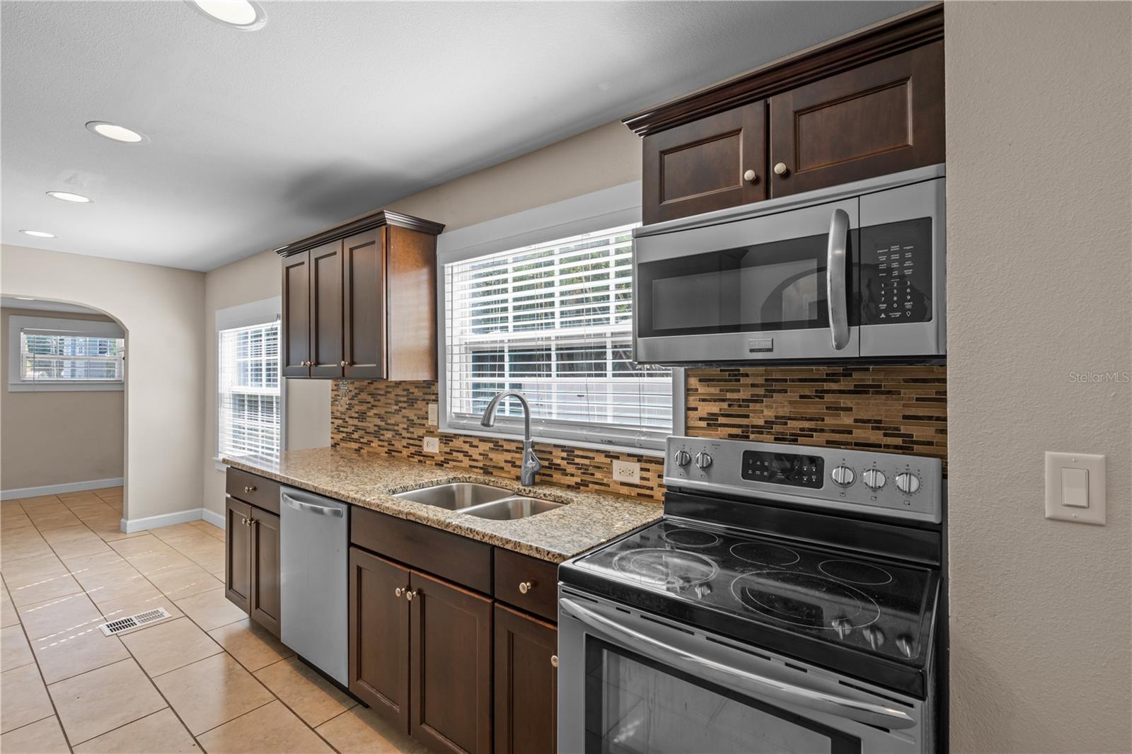 Image 8 of 32 For 222 25th Street N