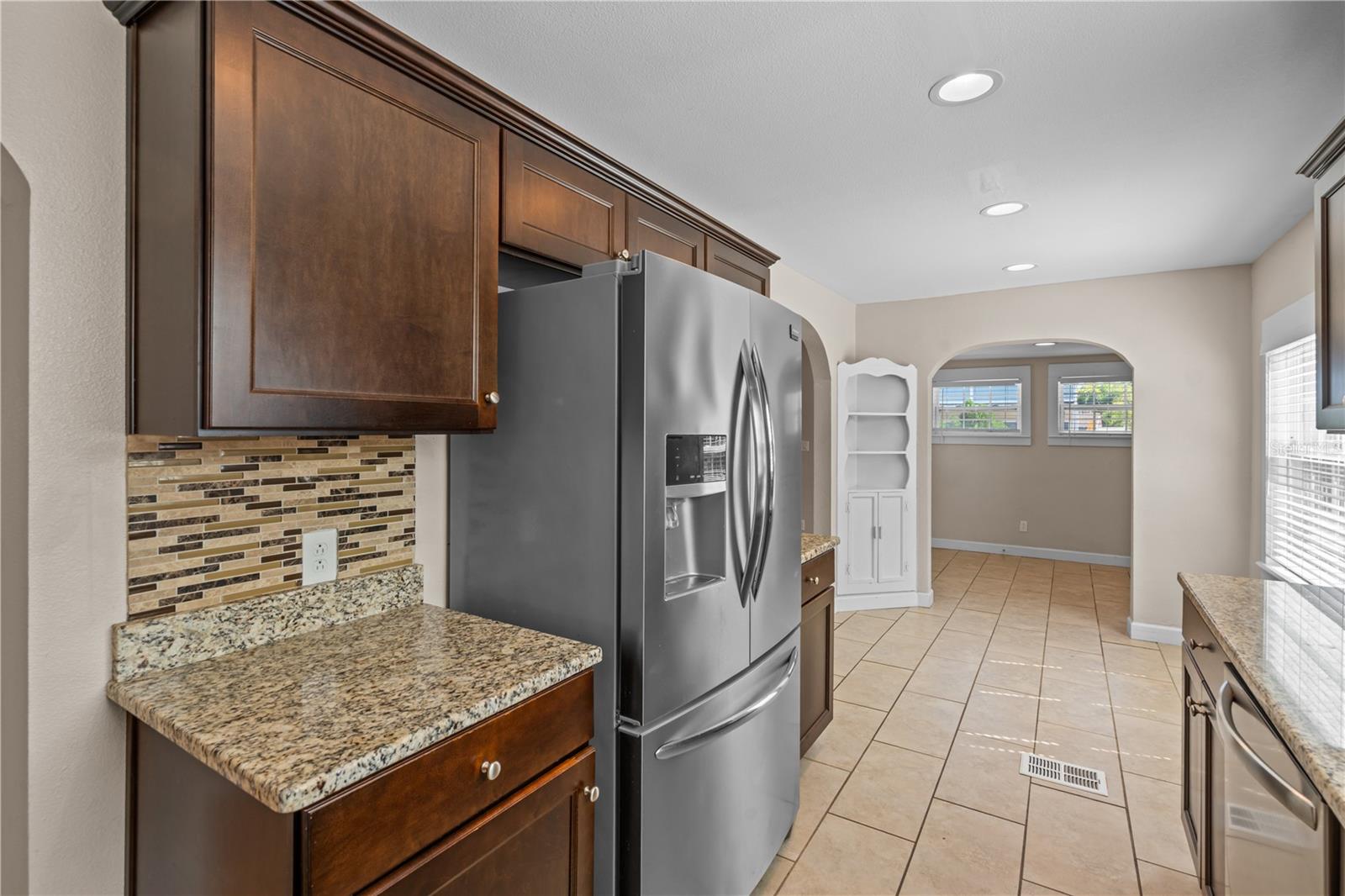 Image 9 of 32 For 222 25th Street N