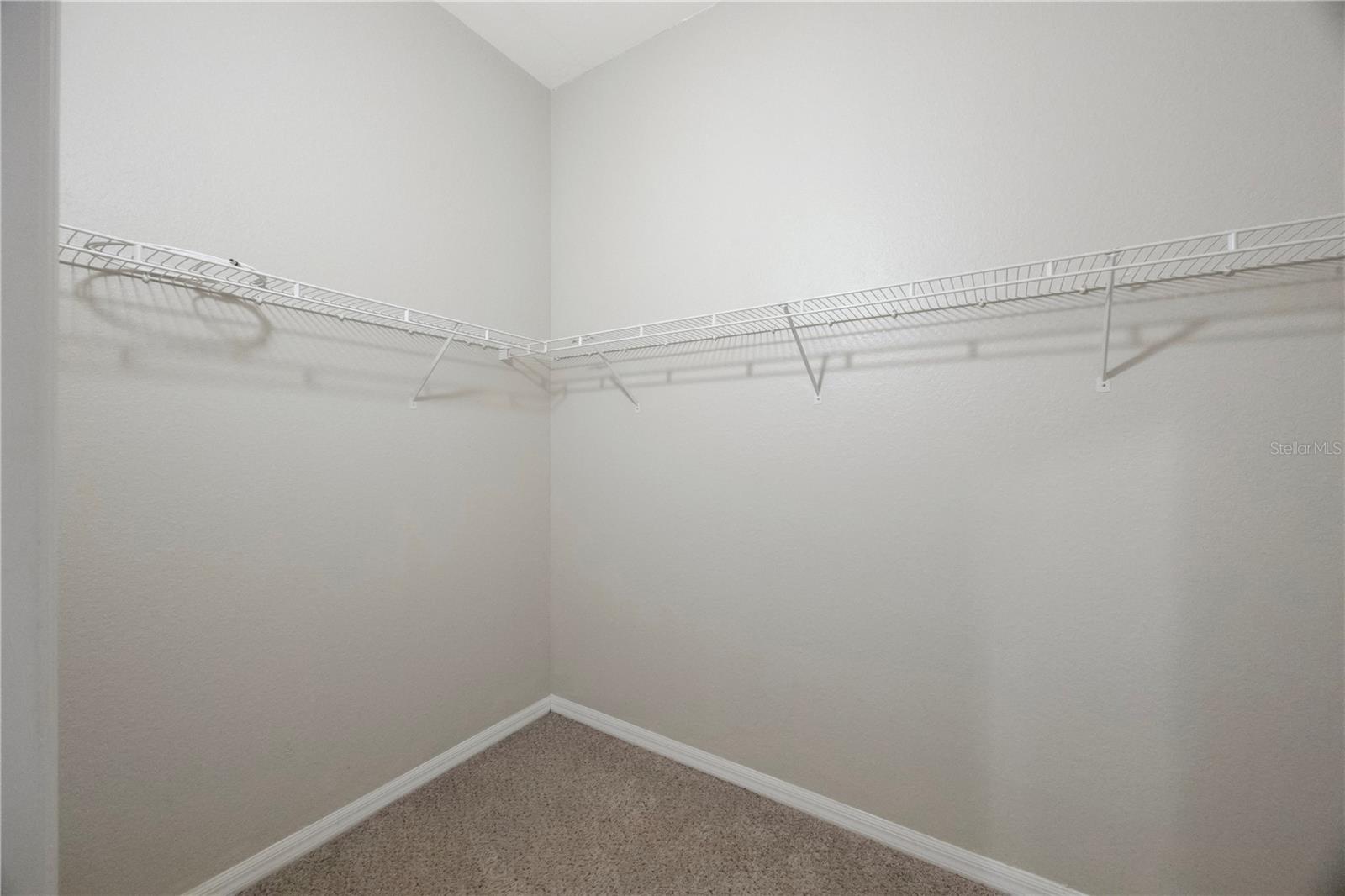 Image 14 of 41 For 410 Armenia Avenue 919b