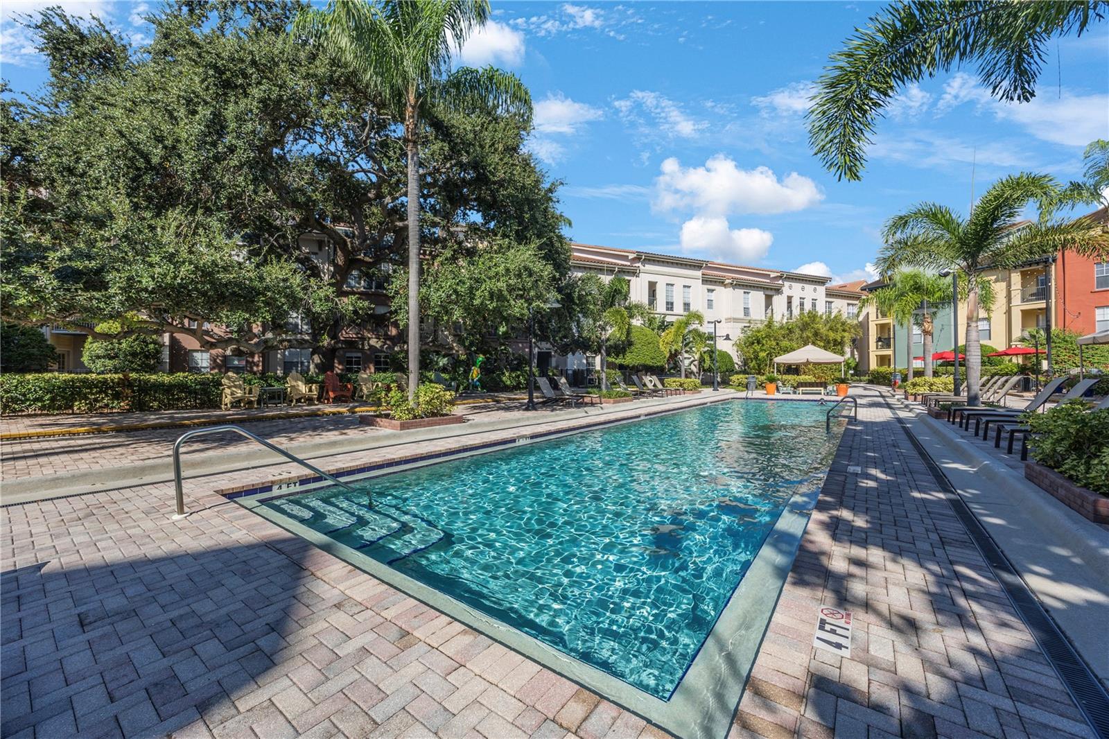 Image 2 of 41 For 410 Armenia Avenue 919b