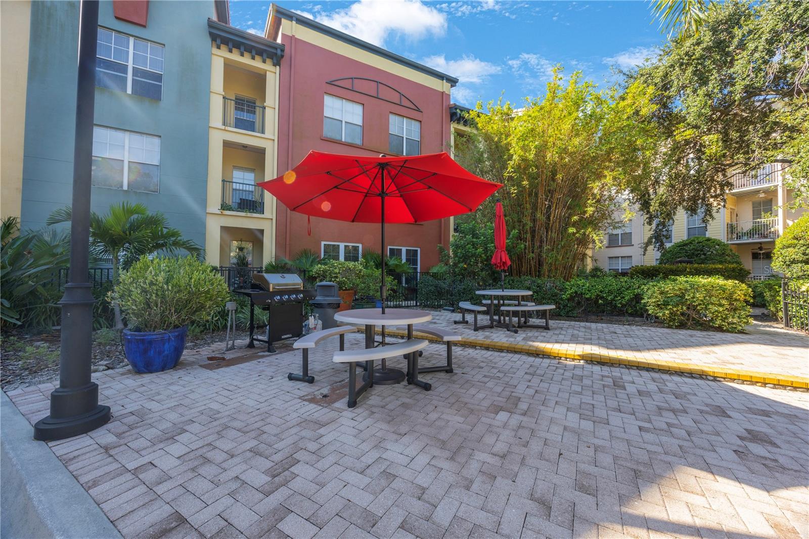 Image 41 of 41 For 410 Armenia Avenue 919b