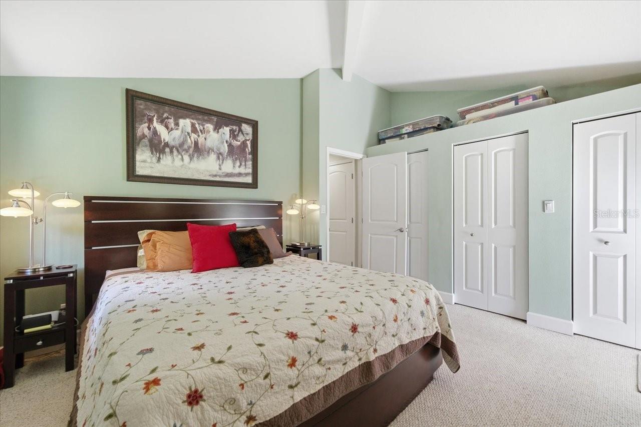 Listing photo id 11 for 22063 Lake Lindsey Road