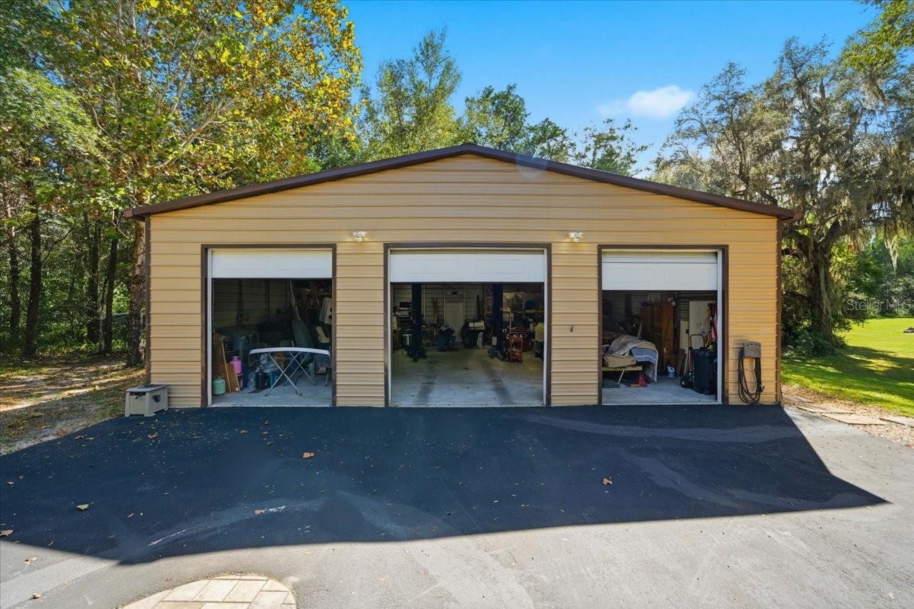 Listing photo id 21 for 22063 Lake Lindsey Road