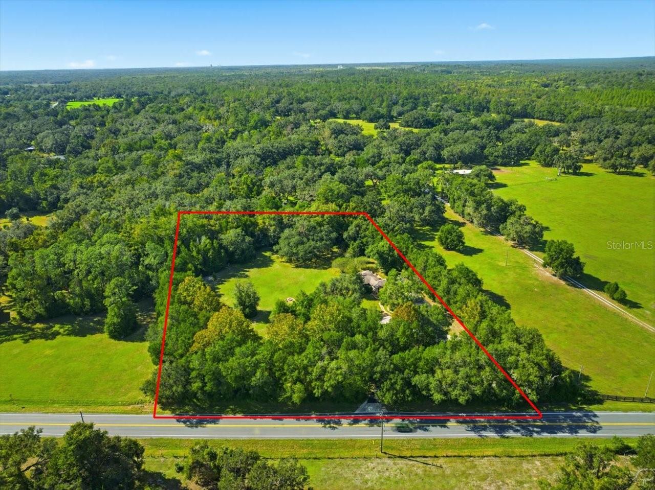 Listing photo id 35 for 22063 Lake Lindsey Road