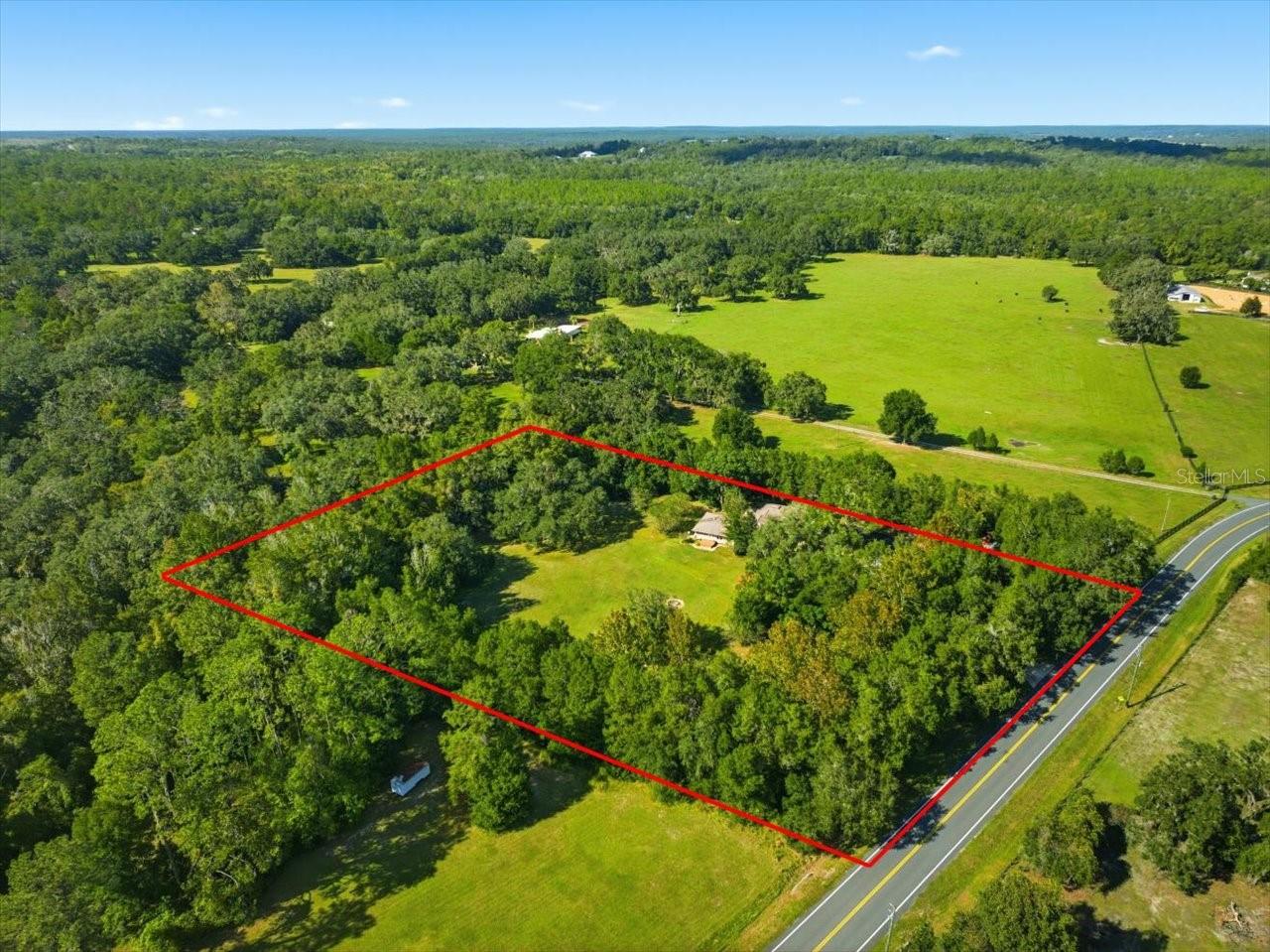 Listing photo id 36 for 22063 Lake Lindsey Road