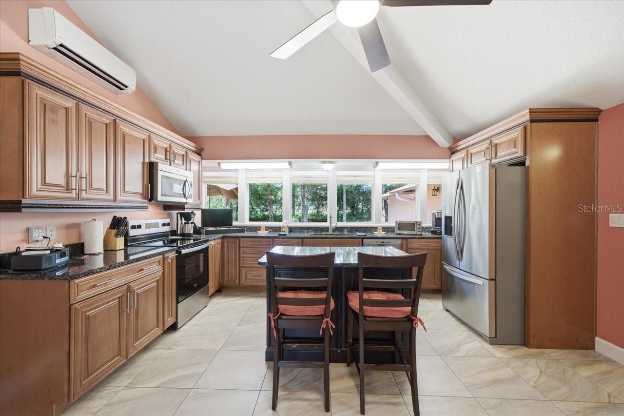 Listing photo id 4 for 22063 Lake Lindsey Road